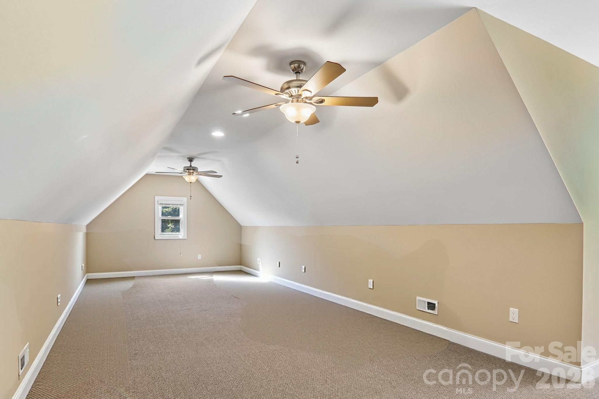 959 Silverglen Way