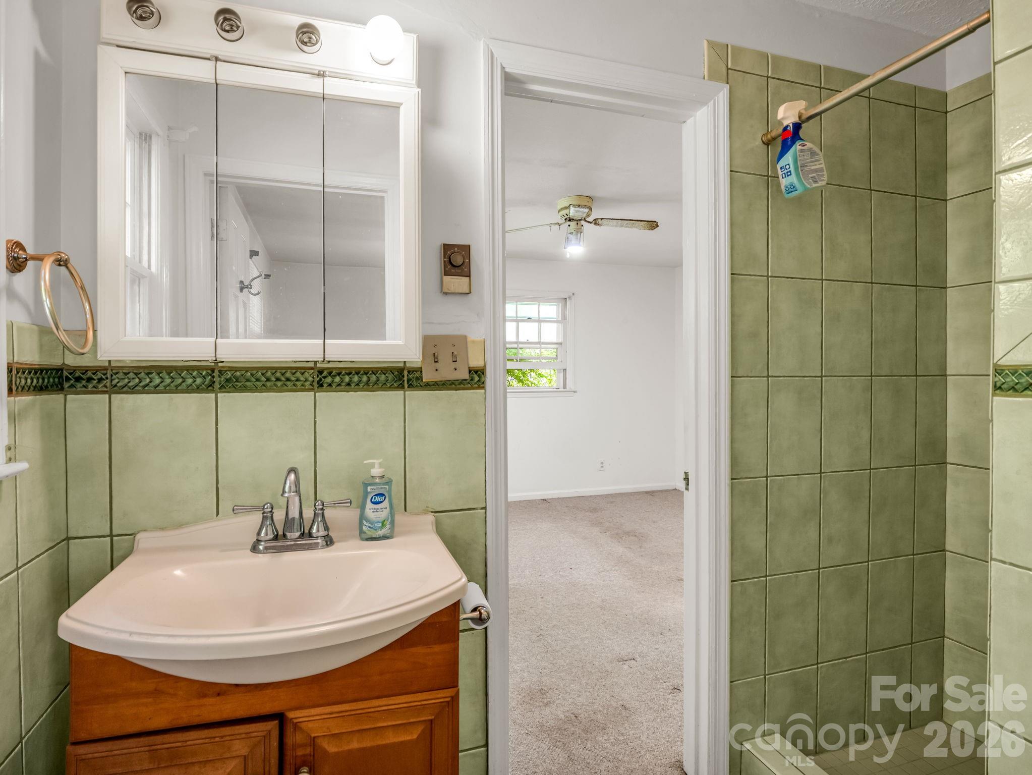 926 Toxaway Court
