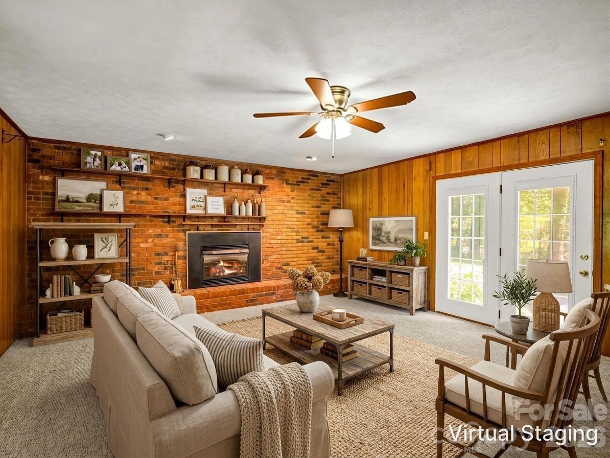 926 Toxaway Court