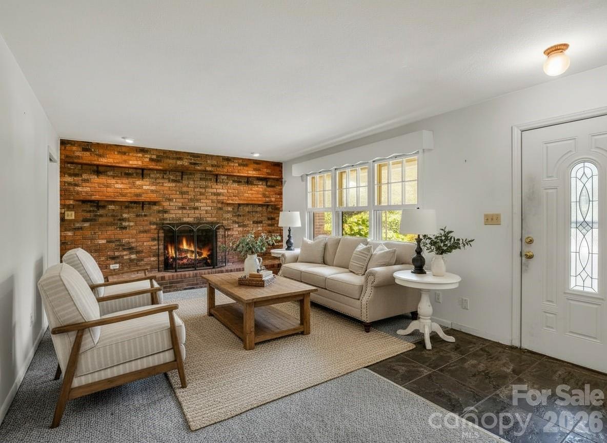 926 Toxaway Court