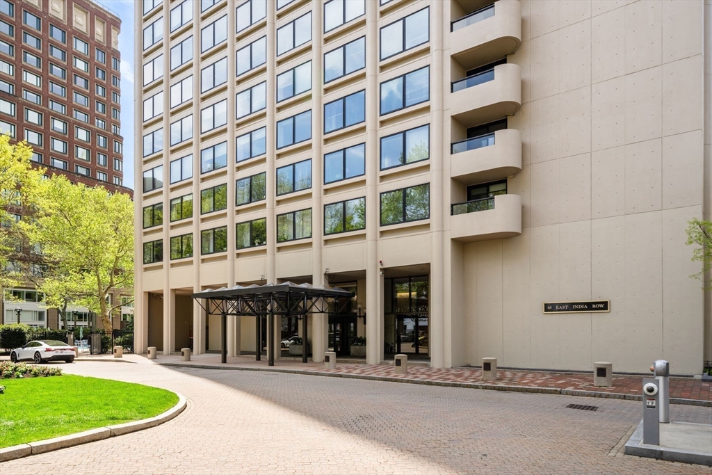 65 E India Row # 31H