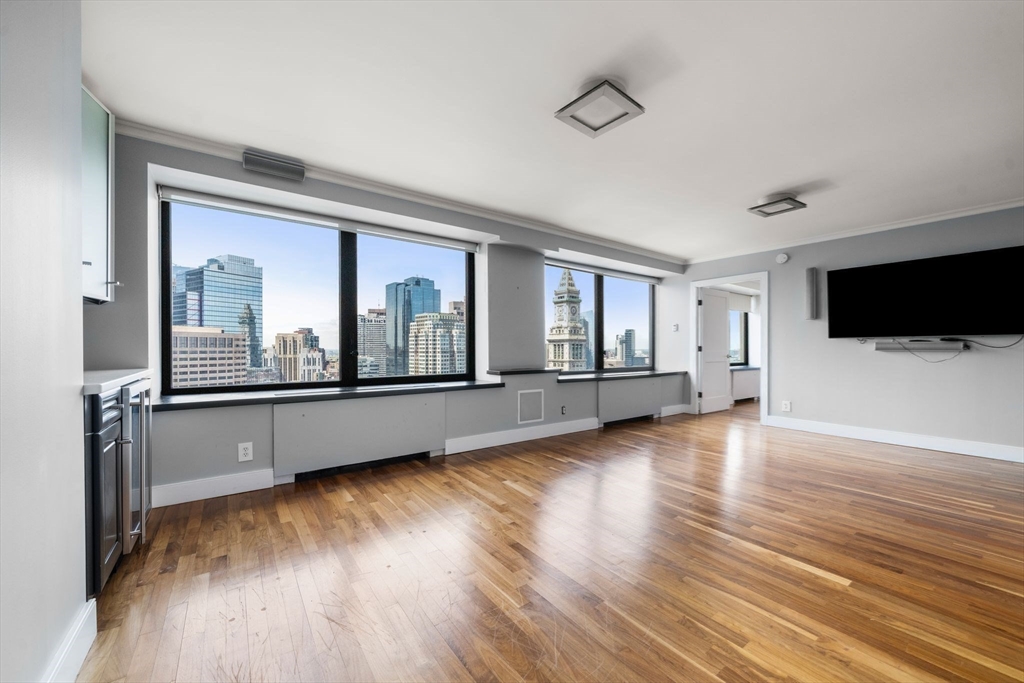 65 E India Row # 31H