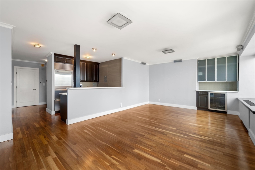 65 E India Row # 31H