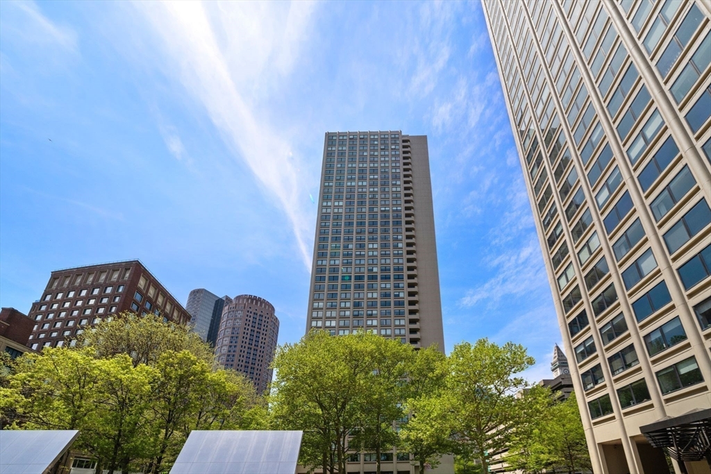 65 E India Row # 31H