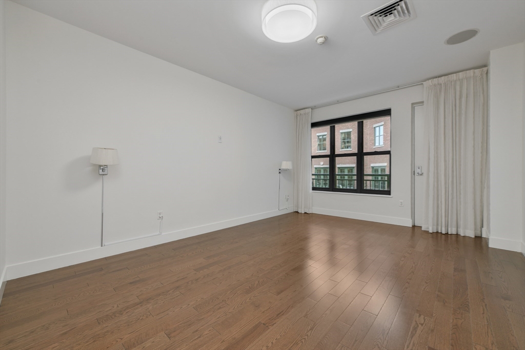 303 Columbus Ave # 403