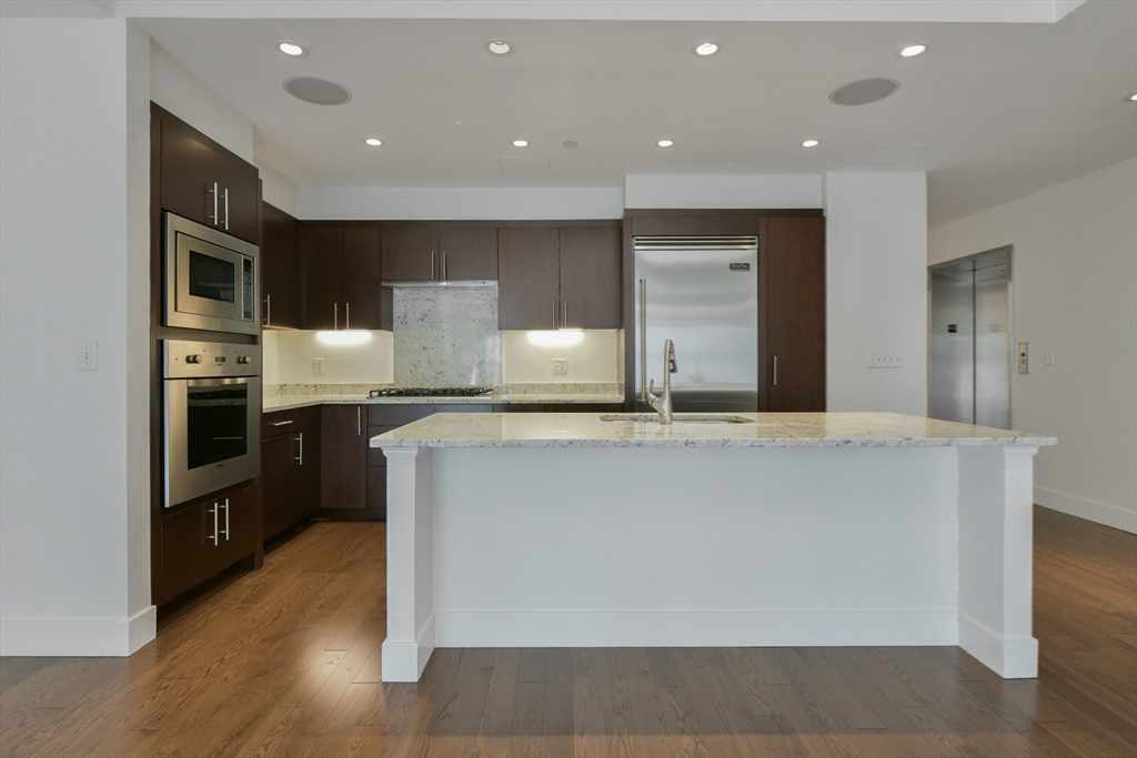 303 Columbus Ave # 403