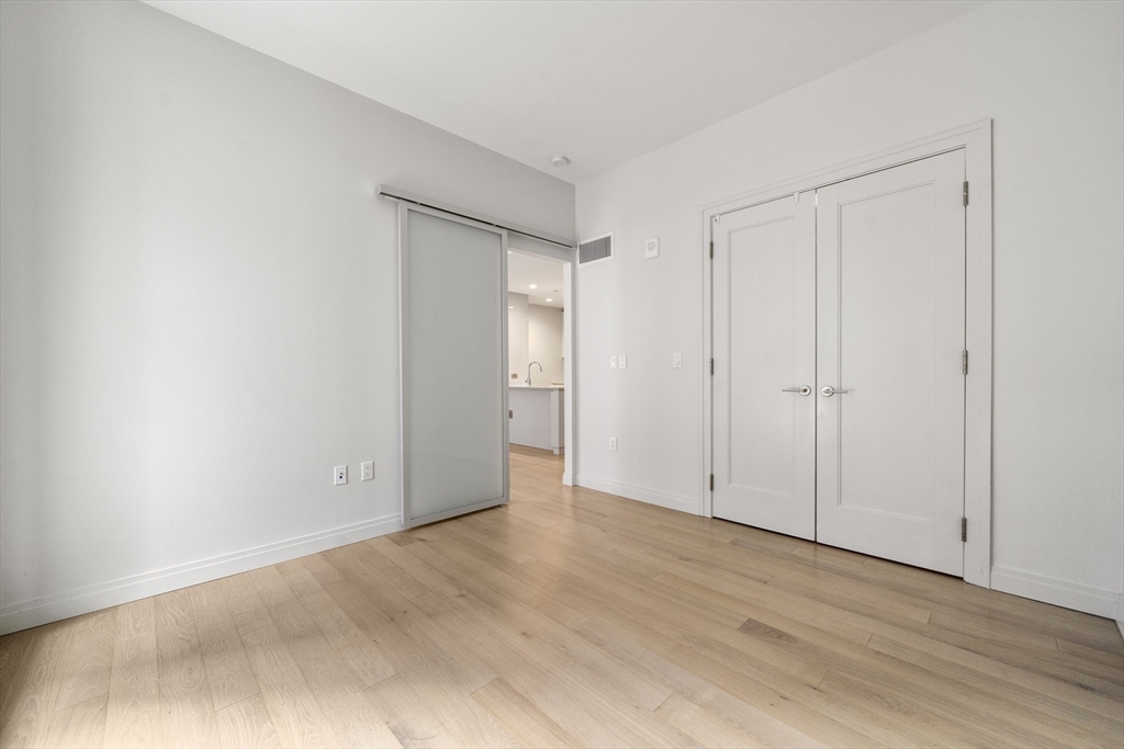 133 Seaport Blvd # 521