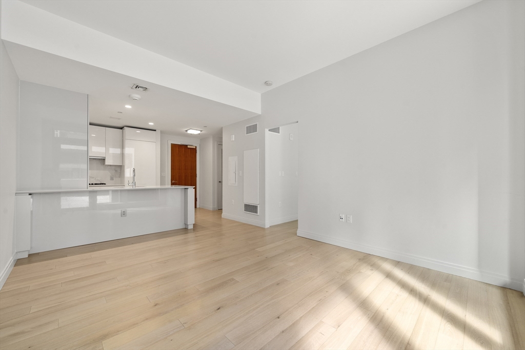 133 Seaport Blvd # 521