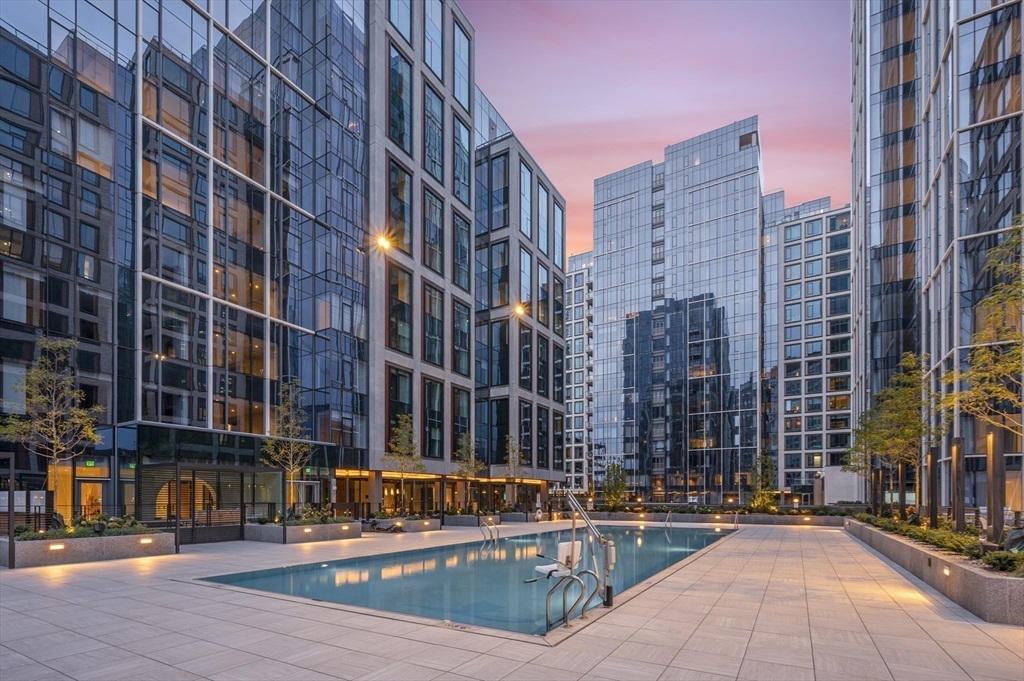 133 Seaport Blvd # 521