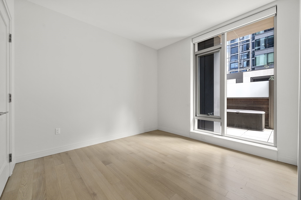 133 Seaport Blvd # 521
