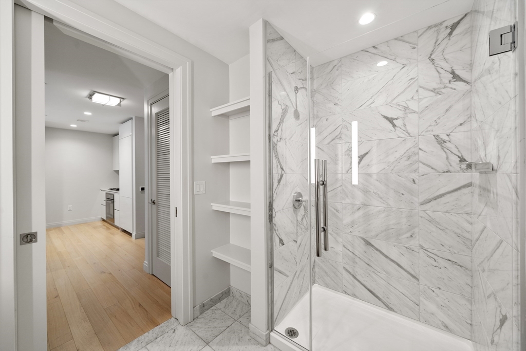 133 Seaport Blvd # 521