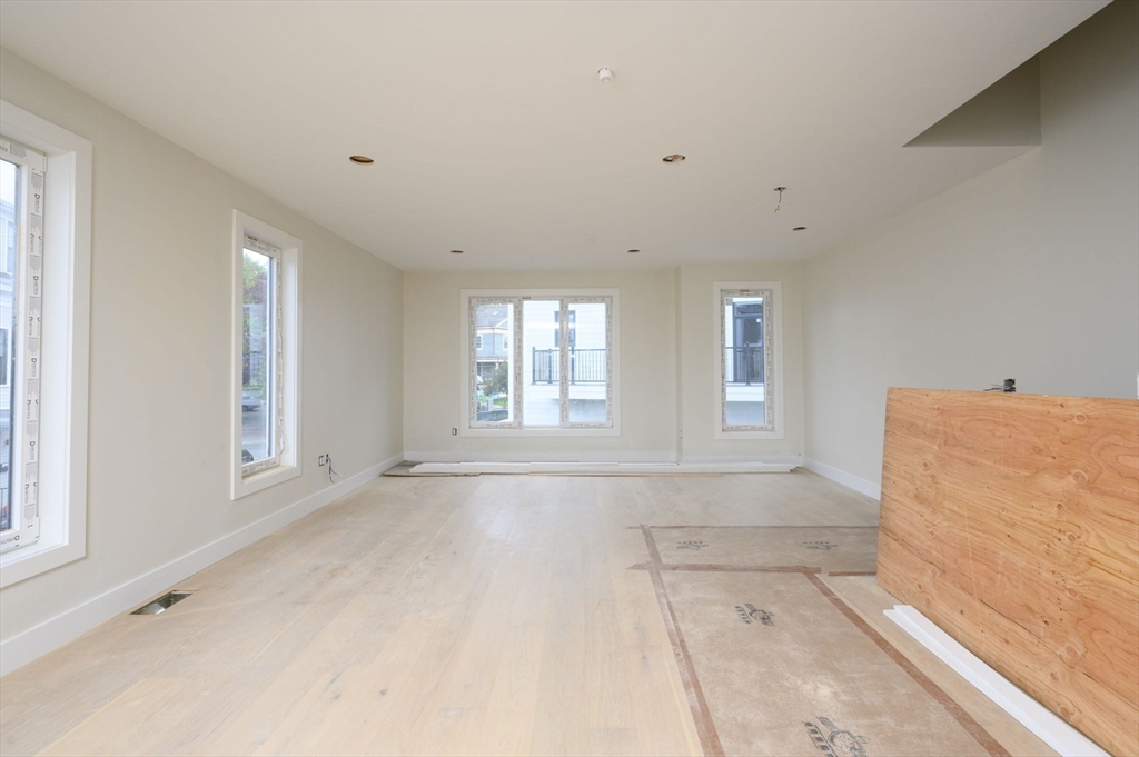 29R Ashland St # 29R