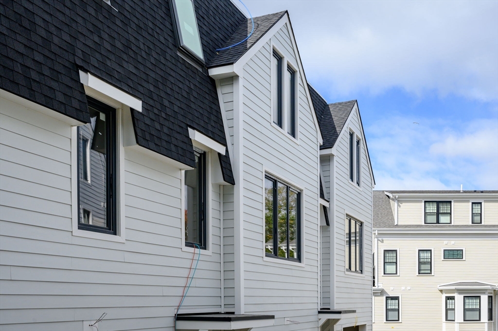 29R Ashland St # 29R
