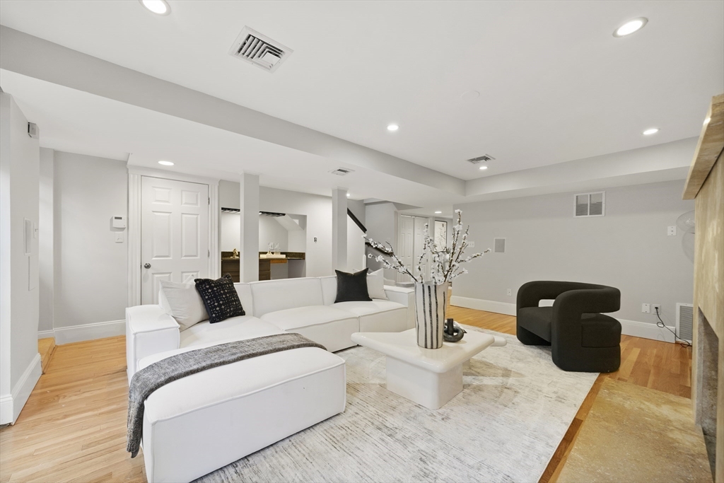5 Concord Square # 1