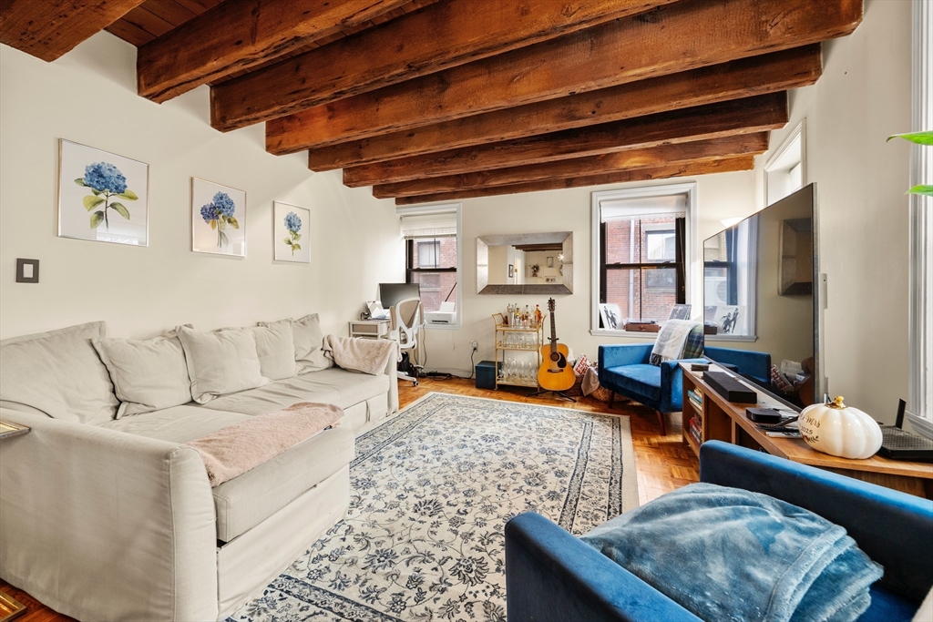 120 Commercial Street # 2 Unit: 3-2