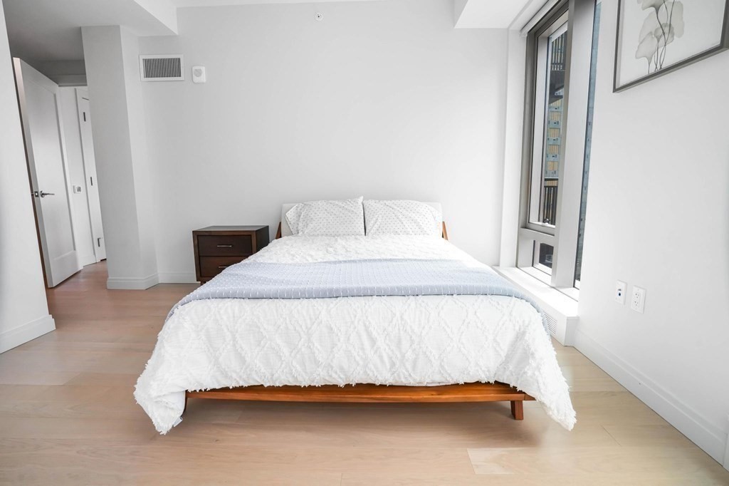 135 Seaport Boulevard # 920