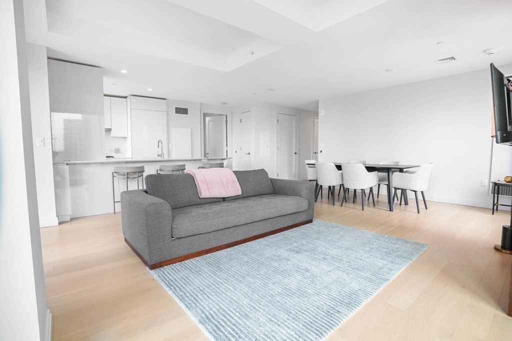 135 Seaport Boulevard # 920