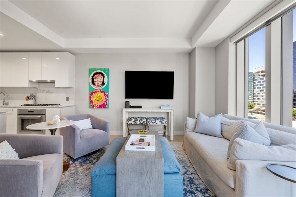 133 Seaport Boulevard # 716