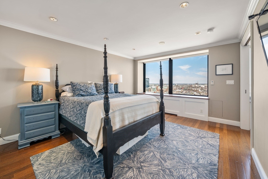 65 East India Row # 33C