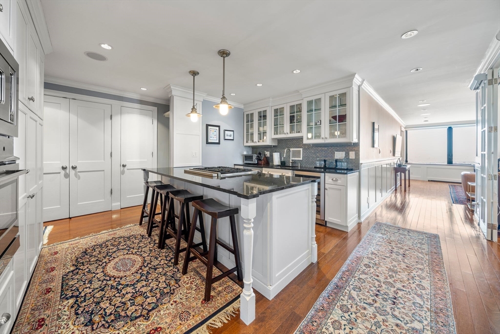 65 East India Row # 33C