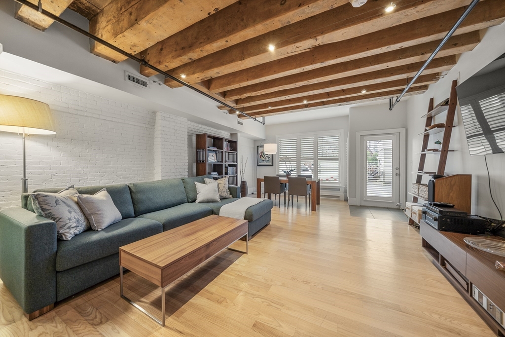 40 Commercial Wharf # 40