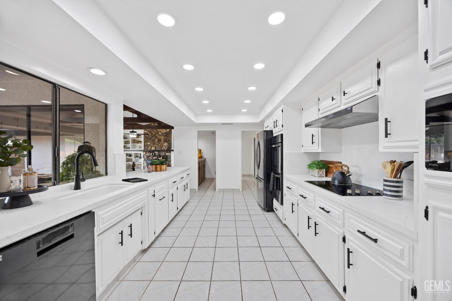 4815 Panorama Drive