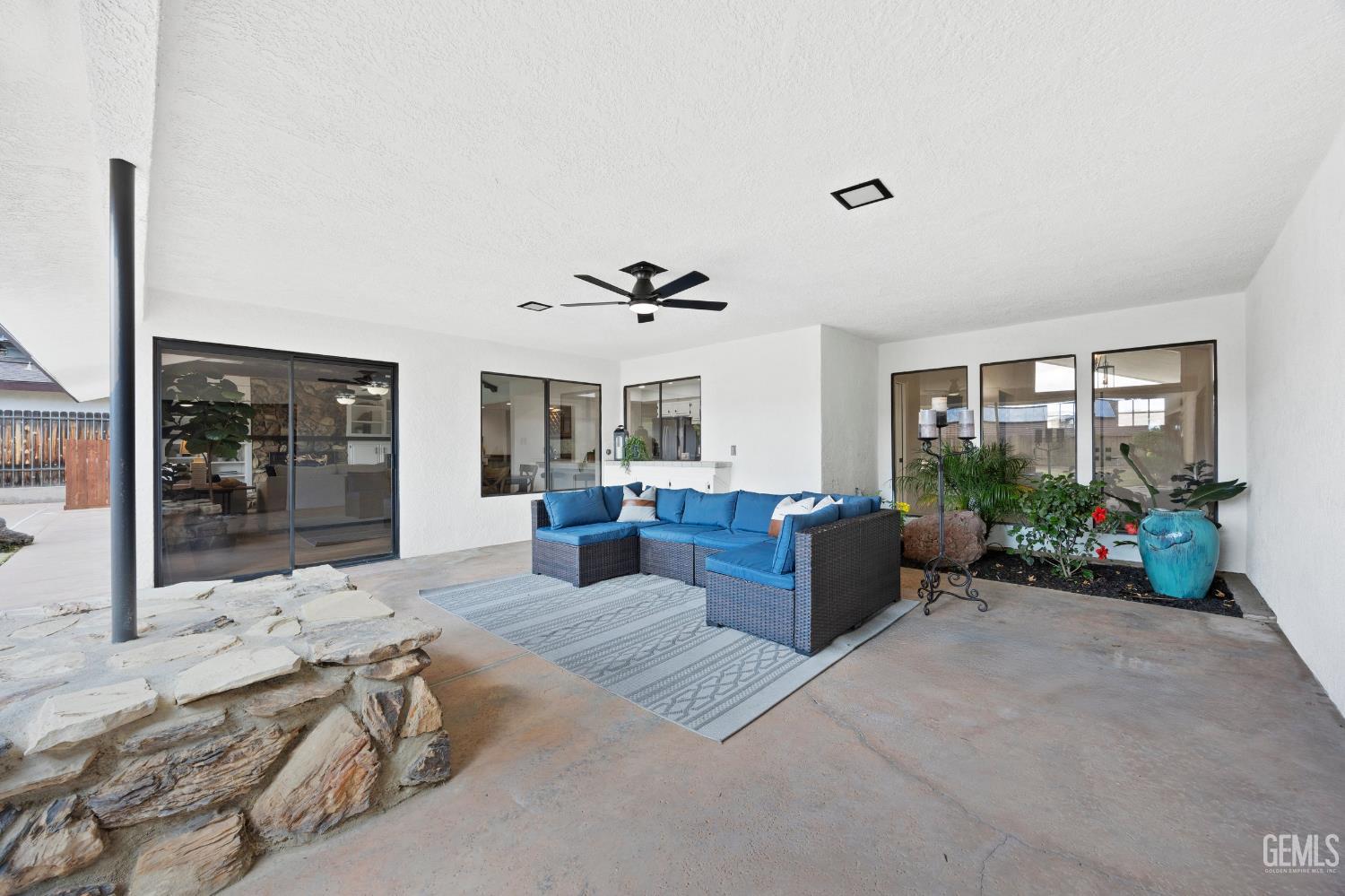 4815 Panorama Drive