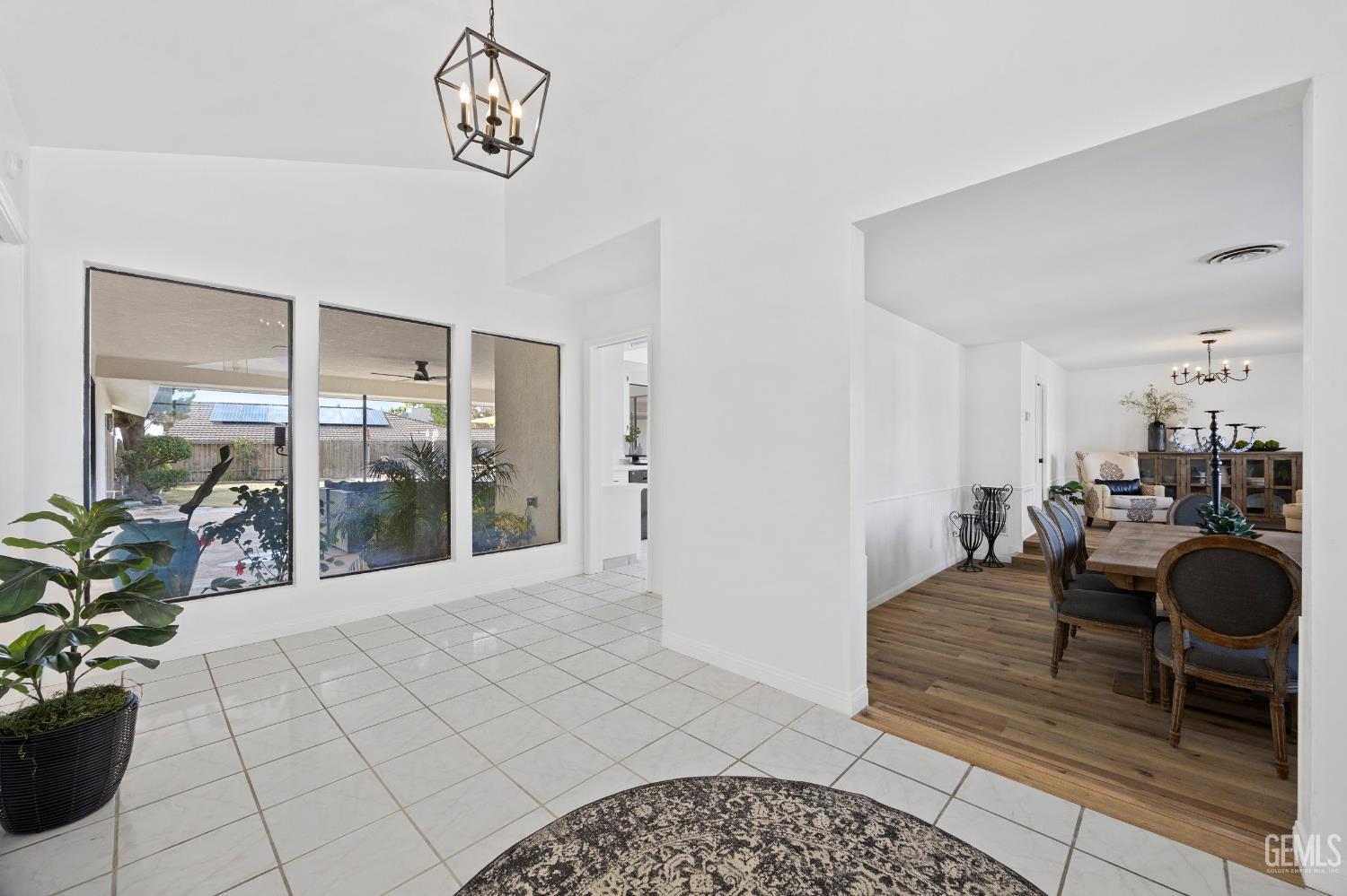 4815 Panorama Drive