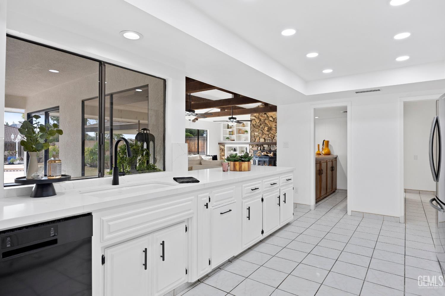 4815 Panorama Drive