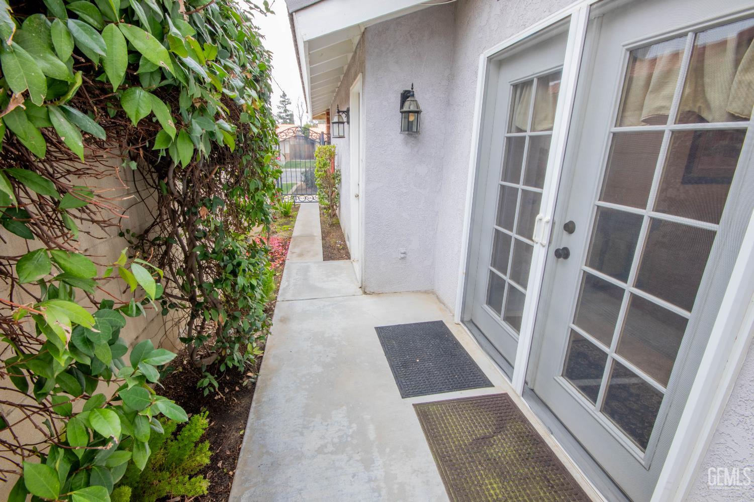 7717 Angoras Court
