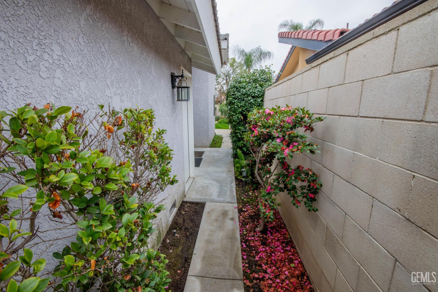 7717 Angoras Court
