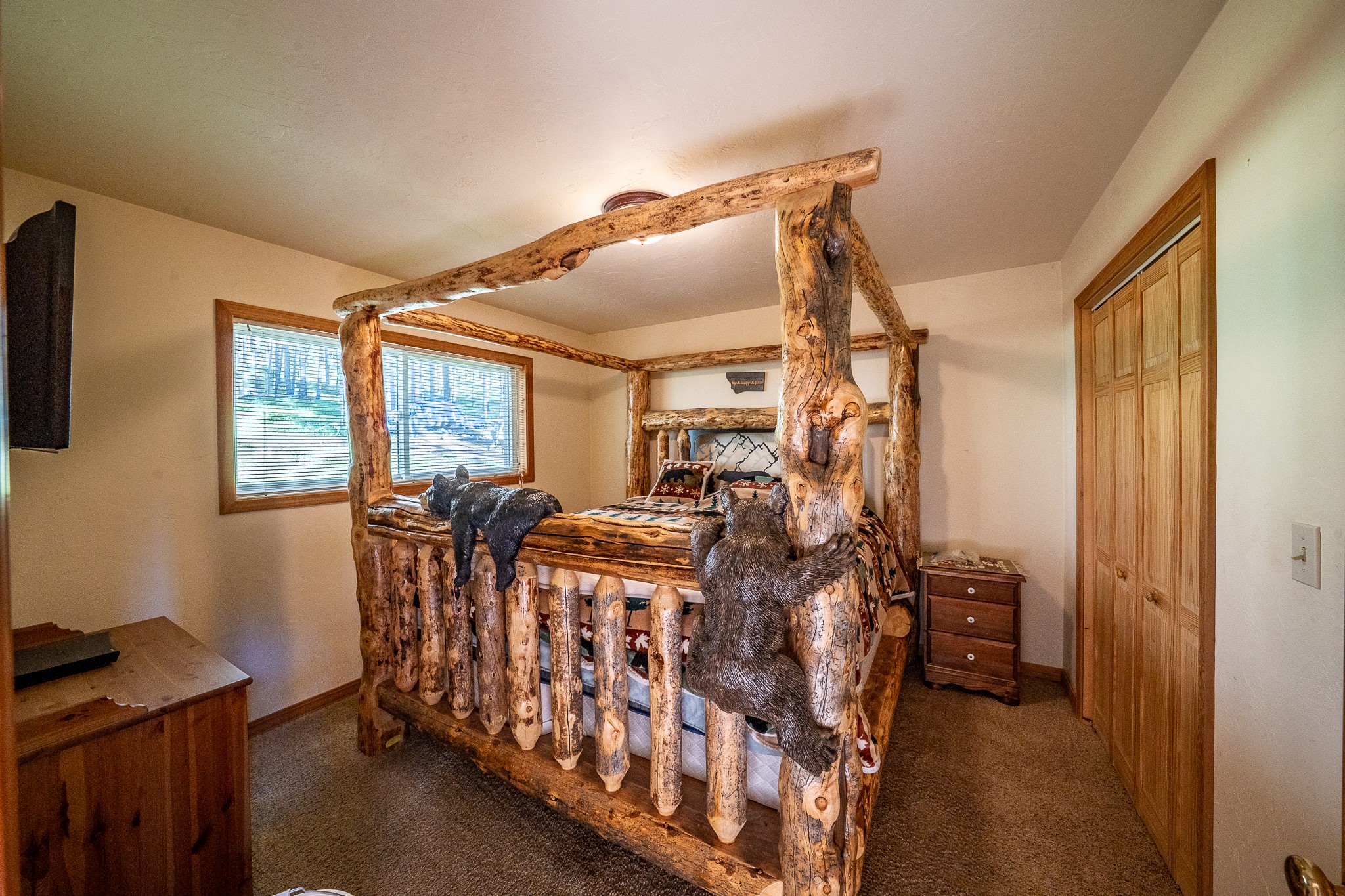 23 Lodgepole Lane W