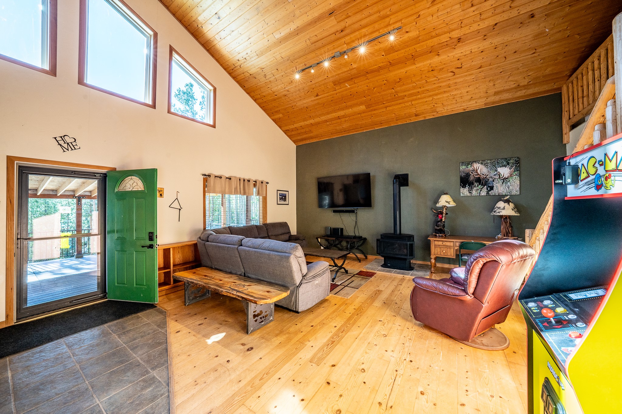 23 Lodgepole Lane W