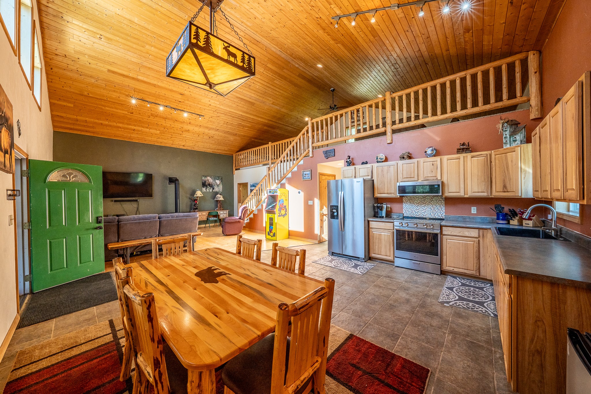 23 Lodgepole Lane W