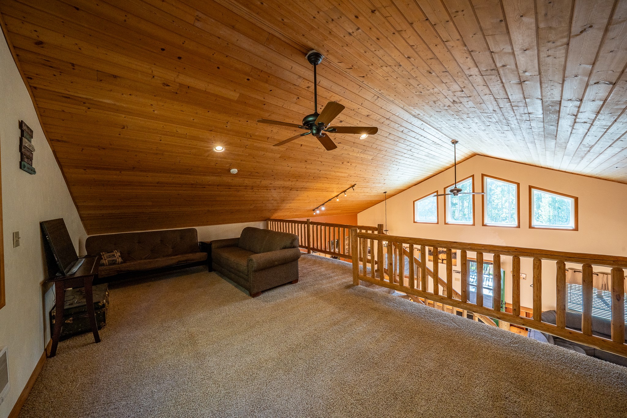 23 Lodgepole Lane W