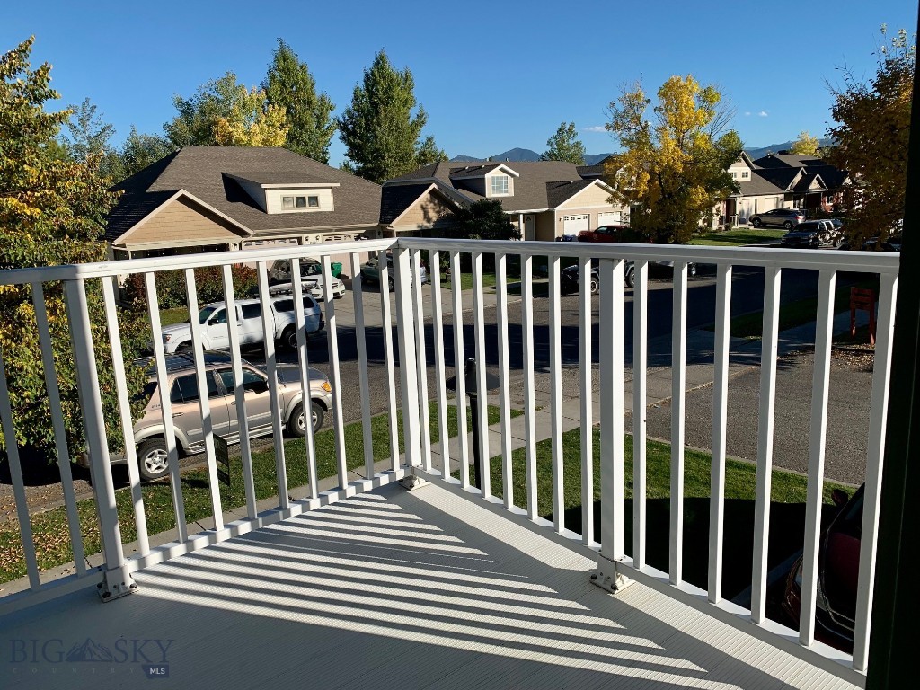 893 Forestglen Drive 1F