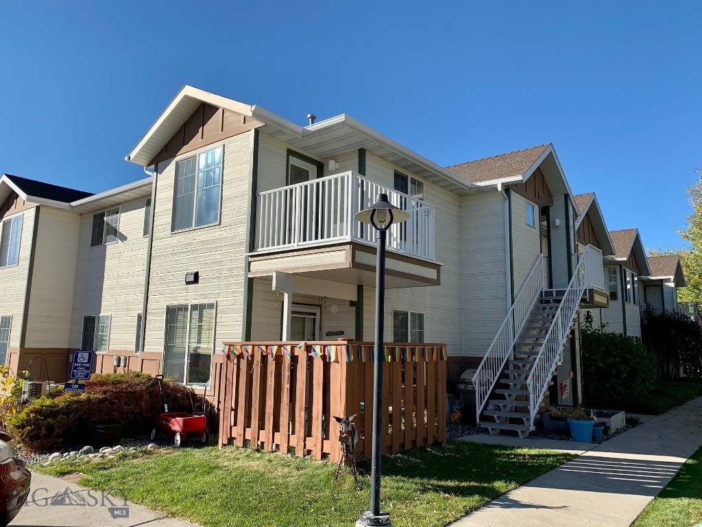 893 Forestglen Drive 1F