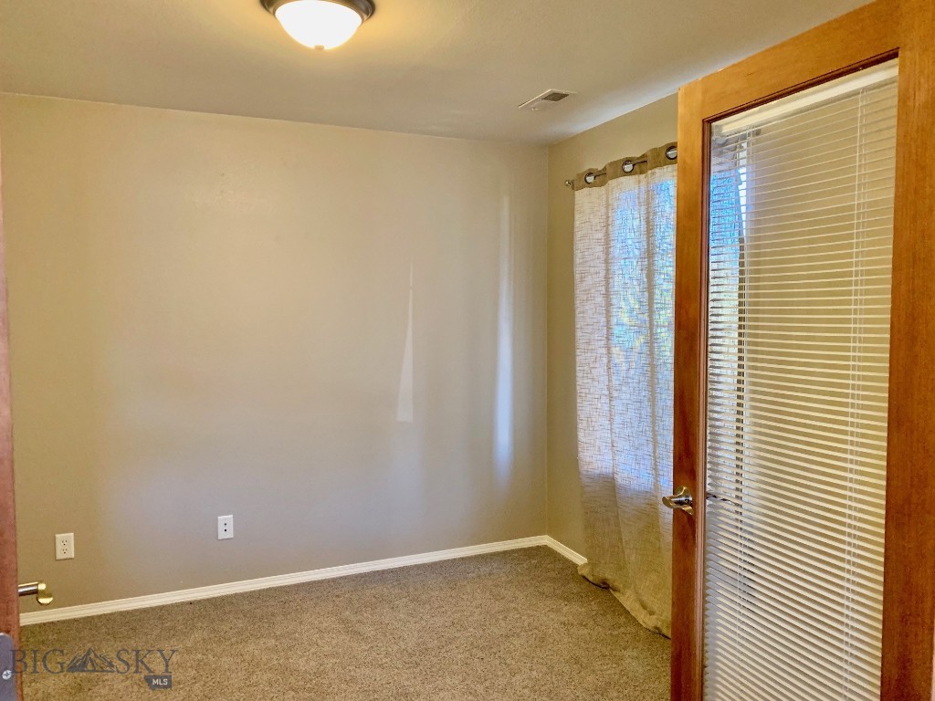 893 Forestglen Drive 1F