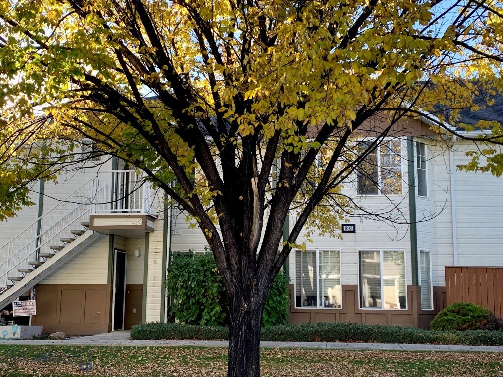 893 Forestglen Drive 1F