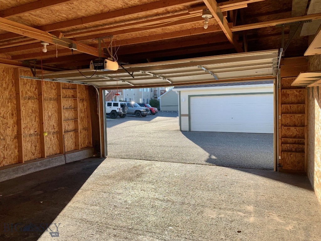 893 Forestglen Drive 1F