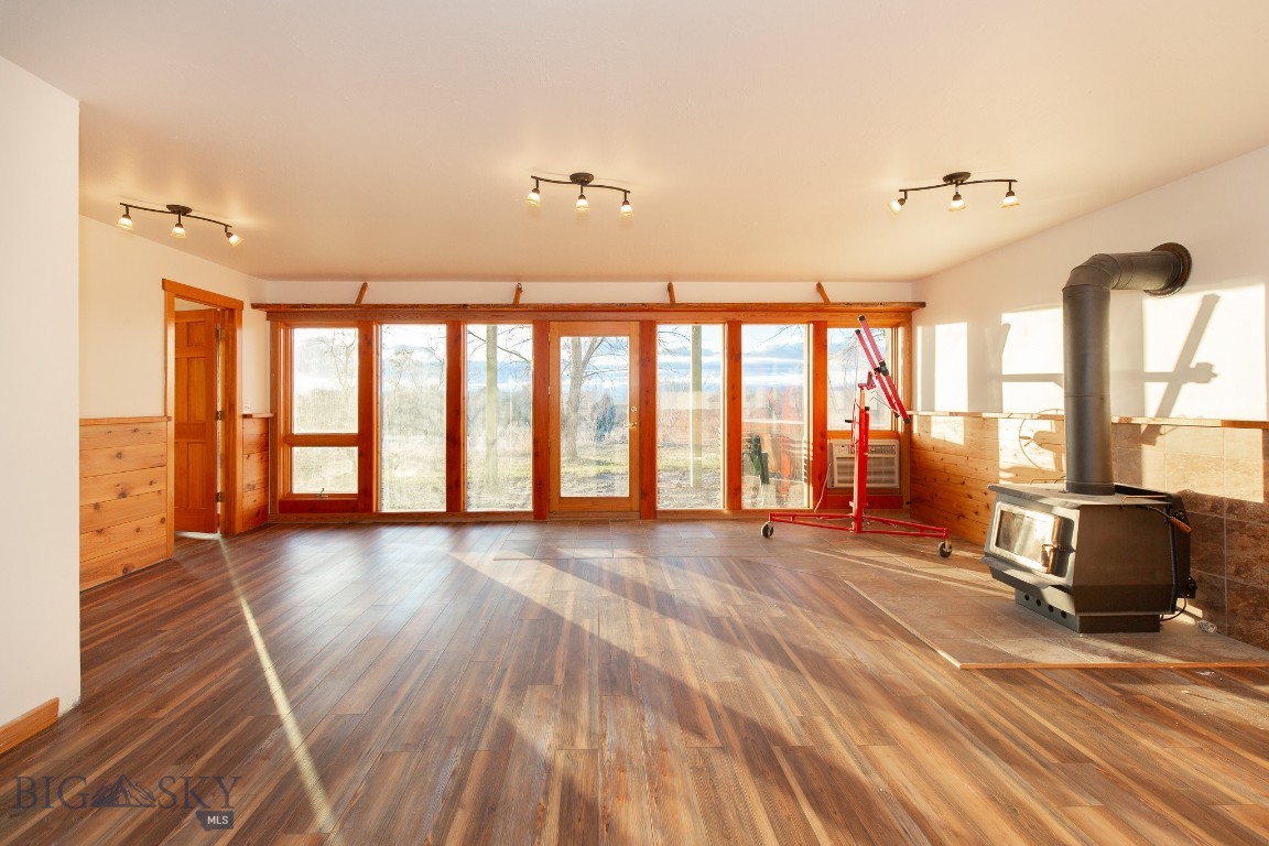 10895 US Highway 287