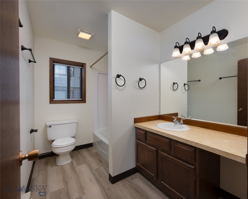 1301-1311 W Koch Street