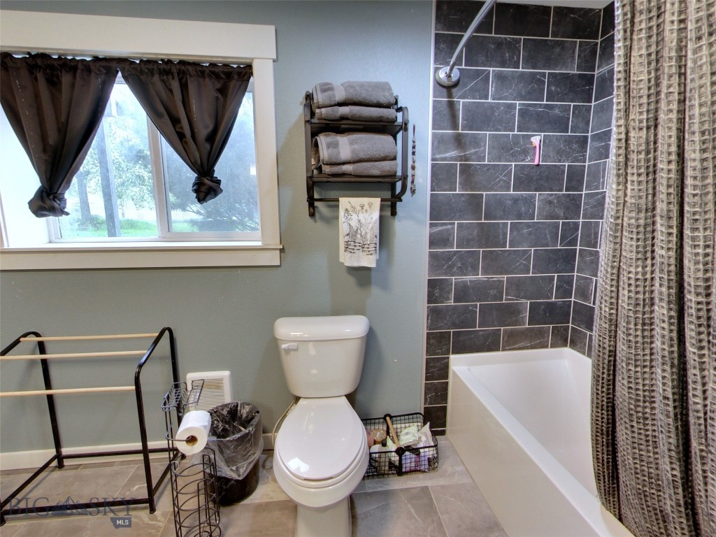 902 E Gallatin Avenue