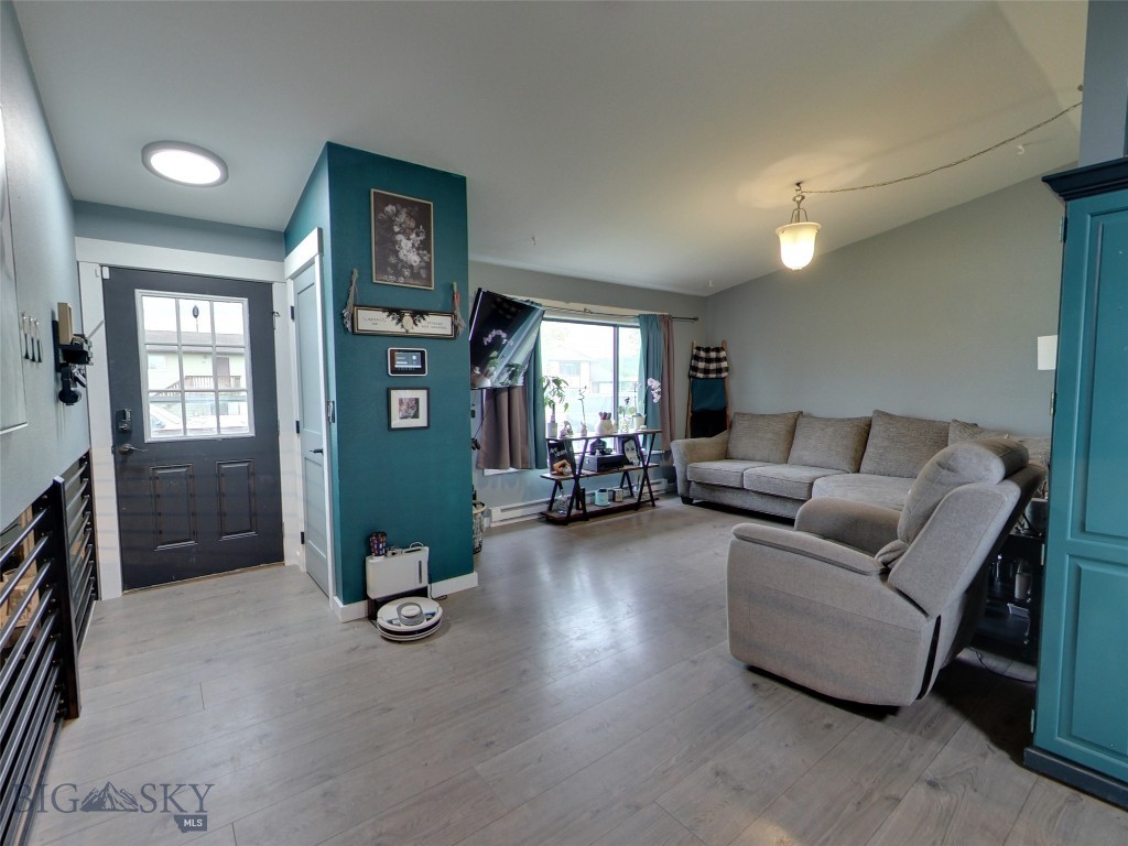 902 E Gallatin Avenue