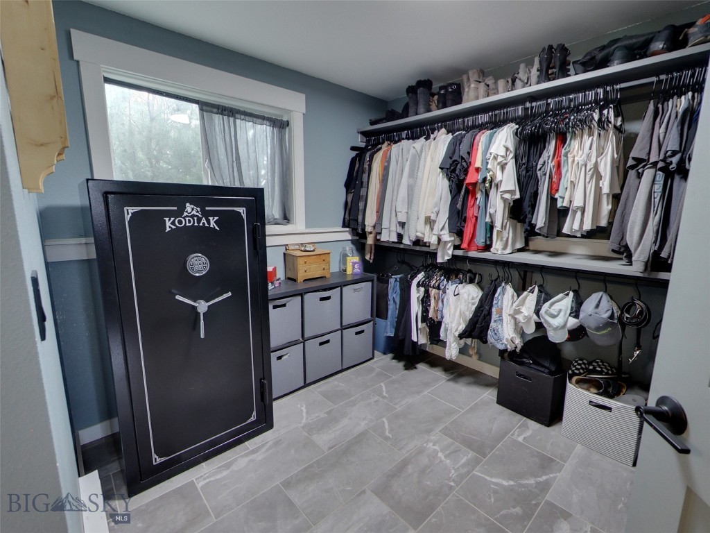 902 E Gallatin Avenue