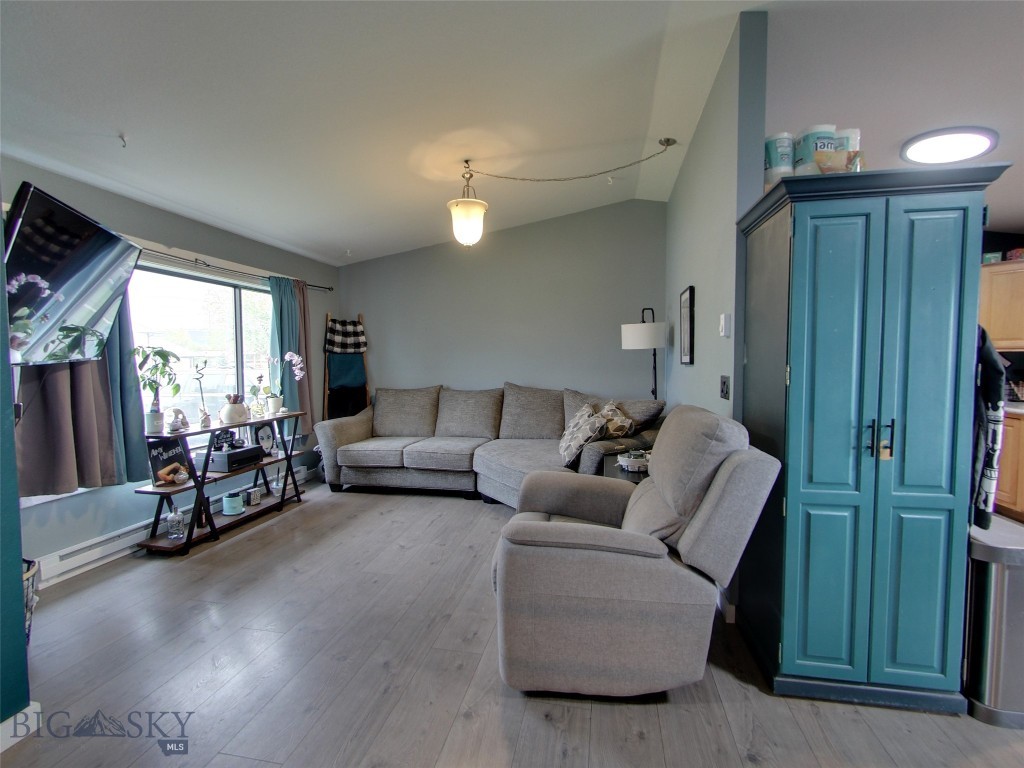 902 E Gallatin Avenue