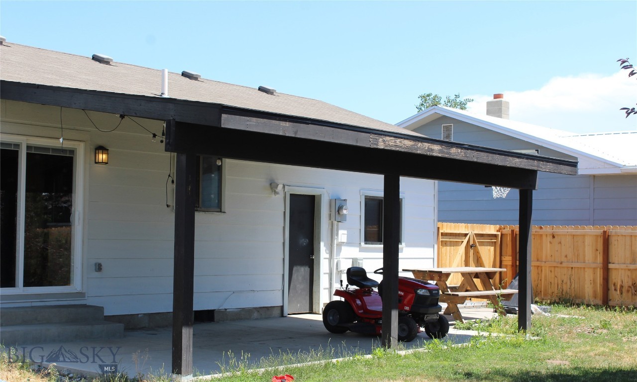 902 E Gallatin Avenue