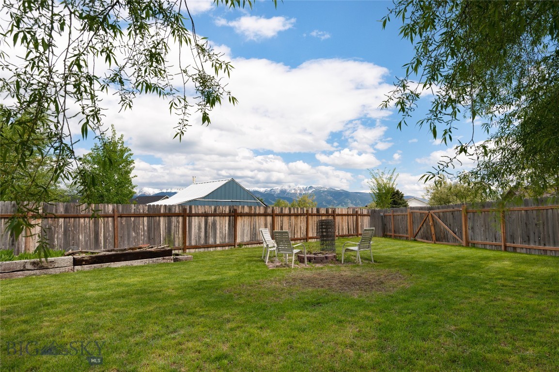 2206 Sturnella Lane
