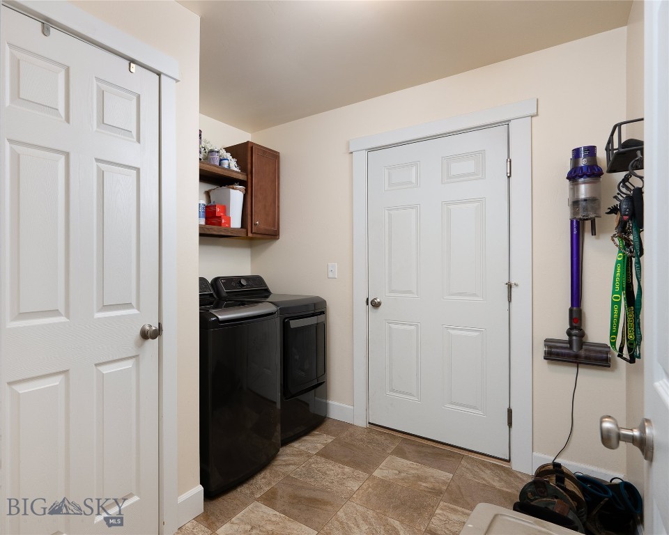 2206 Sturnella Lane