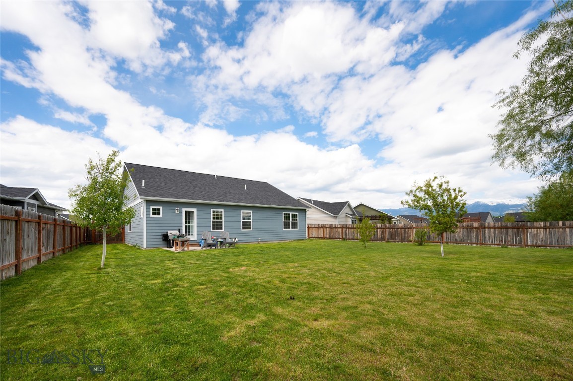 2206 Sturnella Lane